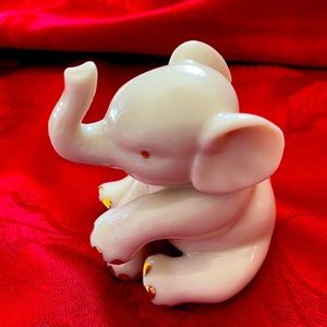 Lenox 1999 Sitting Elephant with Trunk Up